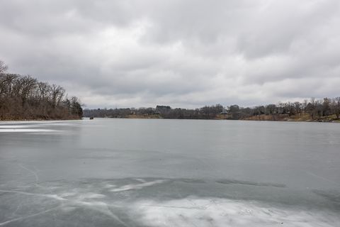 A home in Apple River