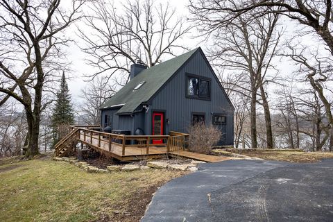 A home in Apple River