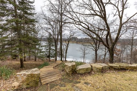 A home in Apple River