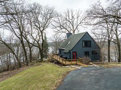 A home in Apple River