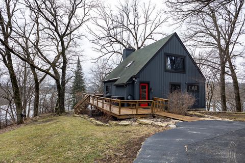 A home in Apple River