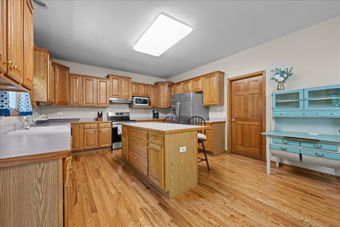 Tiny photo for 833 Pottawatomie Trail, Batavia, IL 60510 (MLS # 12731531)