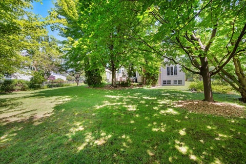 Tiny photo for 833 Pottawatomie Trail, Batavia, IL 60510 (MLS # 12731531)