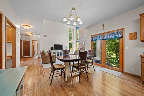 Tiny photo for 833 Pottawatomie Trail, Batavia, IL 60510 (MLS # 12731531)