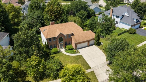 Tiny photo for 833 Pottawatomie Trail, Batavia, IL 60510 (MLS # 12731531)