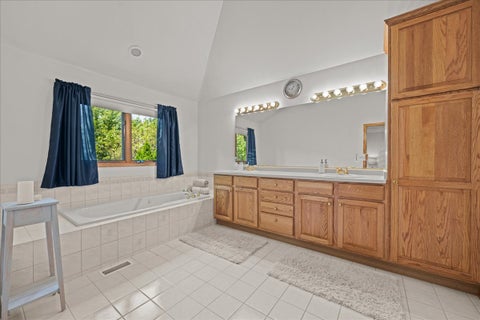 Tiny photo for 833 Pottawatomie Trail, Batavia, IL 60510 (MLS # 12731531)
