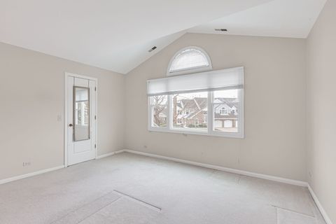 Tiny photo for 353 Satinwood Court S, Buffalo Grove, IL 60089 (MLS # 12604486)