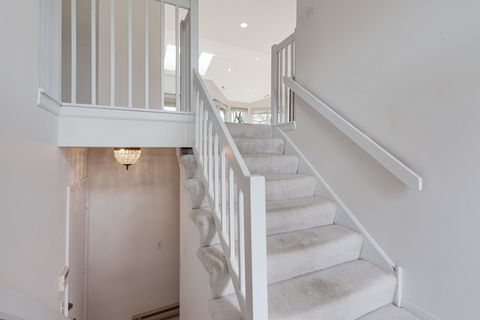 Tiny photo for 353 Satinwood Court S, Buffalo Grove, IL 60089 (MLS # 12604486)