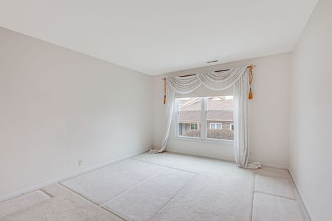 Tiny photo for 353 Satinwood Court S, Buffalo Grove, IL 60089 (MLS # 12604486)