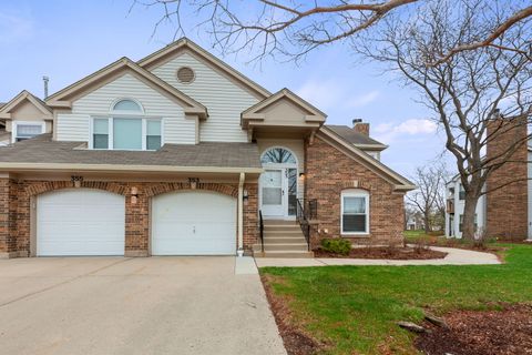 Photo of 353 Satinwood Court S, Buffalo Grove, IL 60089 (MLS # 12604486)