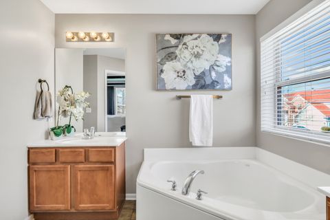 Tiny photo for 1042 Sanderling Court, Antioch, IL 60002 (MLS # 12560048)