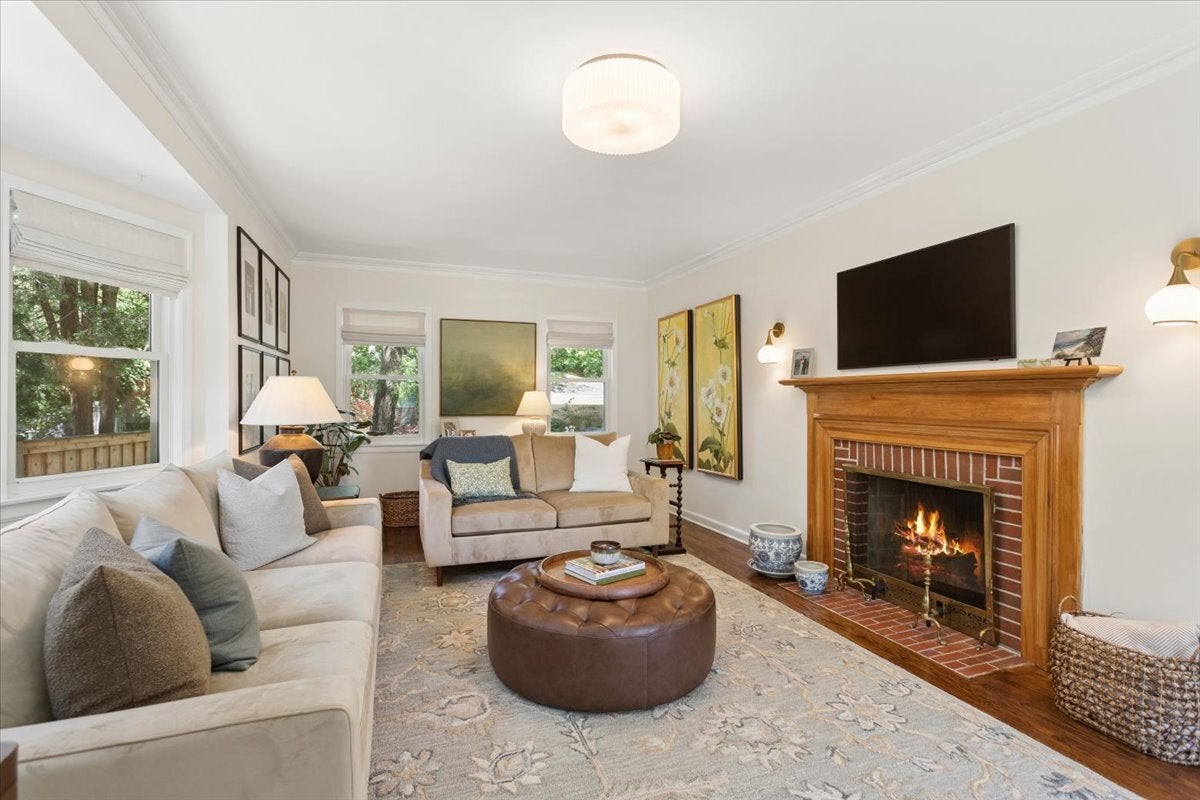 496 Longcommon Road