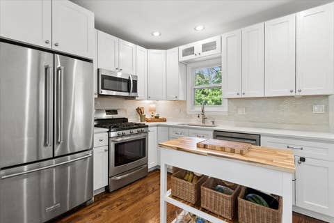 Tiny photo for 496 Longcommon Road, Riverside, IL 60546 (MLS # 12662120)