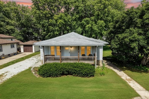 Tiny photo for 472 E Cherry Street, Watseka, IL 60970 (MLS # 12757514)