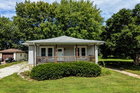 Tiny photo for 472 E Cherry Street, Watseka, IL 60970 (MLS # 12757514)