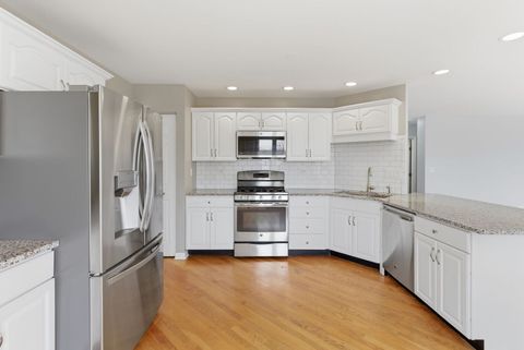 Tiny photo for 121 AUGUSTA Drive, Streamwood, IL 60107 (MLS # 12614663)