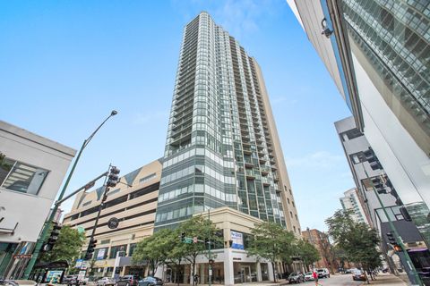 Photo of 111 W MAPLE Street #2210, Chicago, IL 60610 (MLS # 12559716)