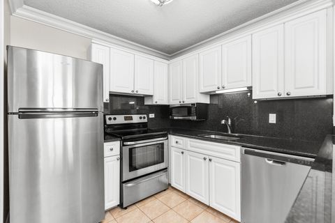 Tiny photo for 111 W MAPLE Street #2210, Chicago, IL 60610 (MLS # 12559716)