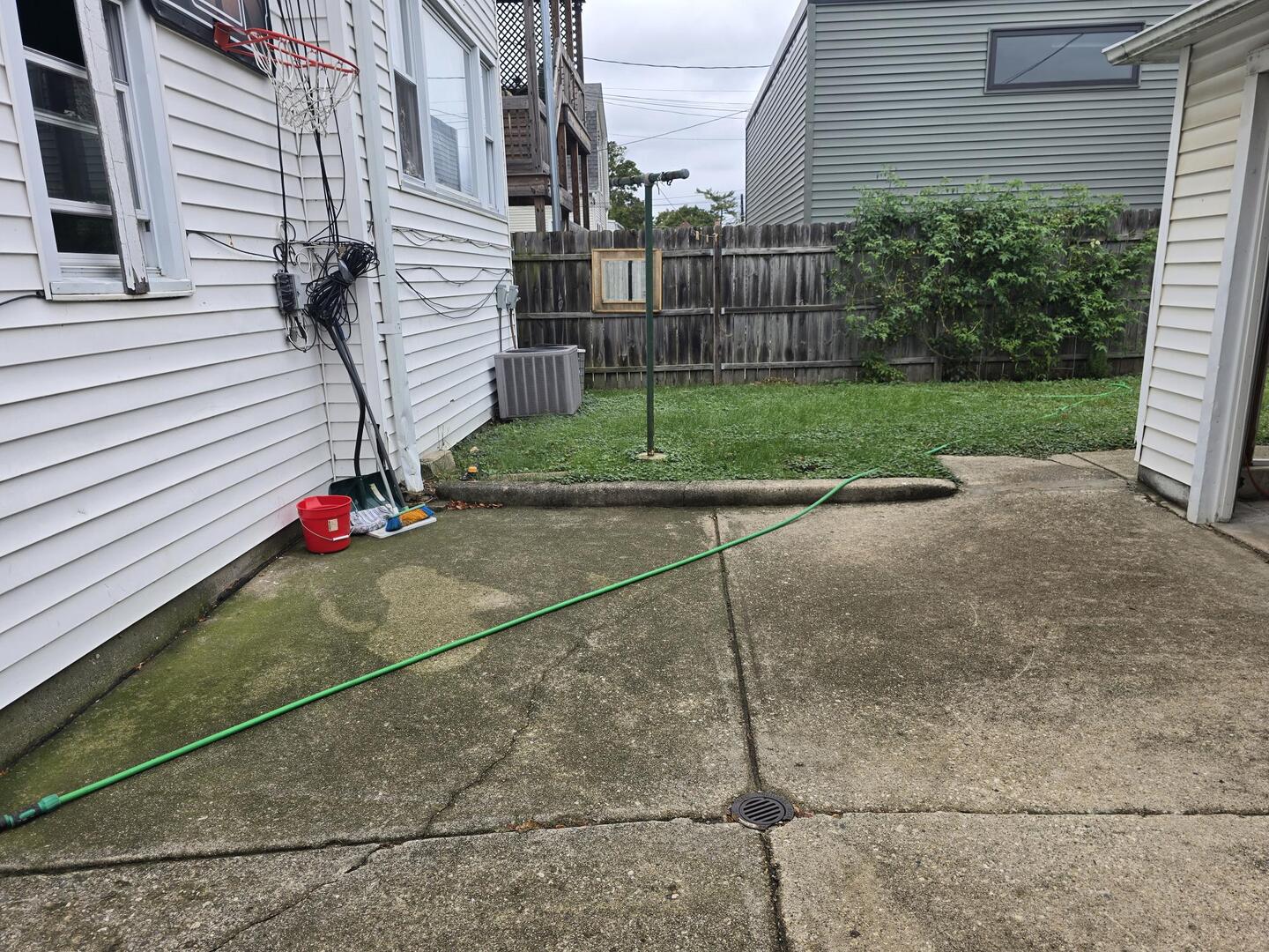 5738 W Windsor Avenue