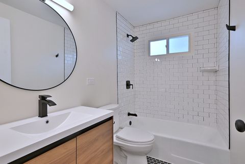 Tiny photo for 6750 N Kostner Avenue, Lincolnwood, IL 60712 (MLS # 12498294)