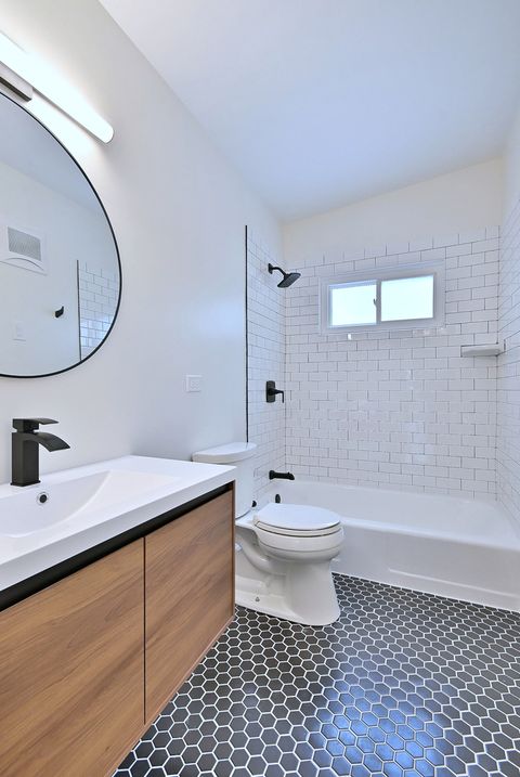 Tiny photo for 6750 N Kostner Avenue, Lincolnwood, IL 60712 (MLS # 12498294)