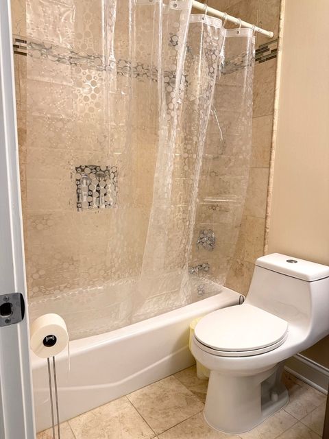 Tiny photo for 618 E Old Willow Road #183-B, Prospect Heights, IL 60070 (MLS # 12607519)