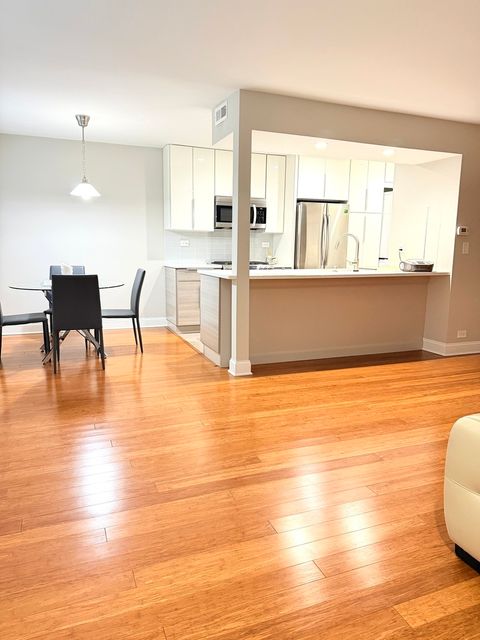 Tiny photo for 618 E Old Willow Road #183-B, Prospect Heights, IL 60070 (MLS # 12607519)