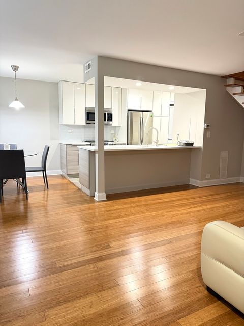 Tiny photo for 618 E Old Willow Road #183-B, Prospect Heights, IL 60070 (MLS # 12607519)