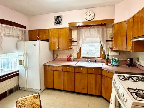 Tiny photo for 3630 N Bernard Street, Chicago, IL 60618 (MLS # 12502597)