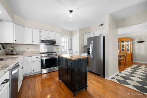 Tiny photo for 2060 Arapaho Drive, West Chicago, IL 60185 (MLS # 12592922)