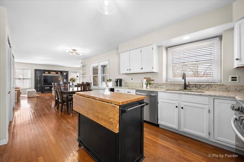 Tiny photo for 2060 Arapaho Drive, West Chicago, IL 60185 (MLS # 12592922)