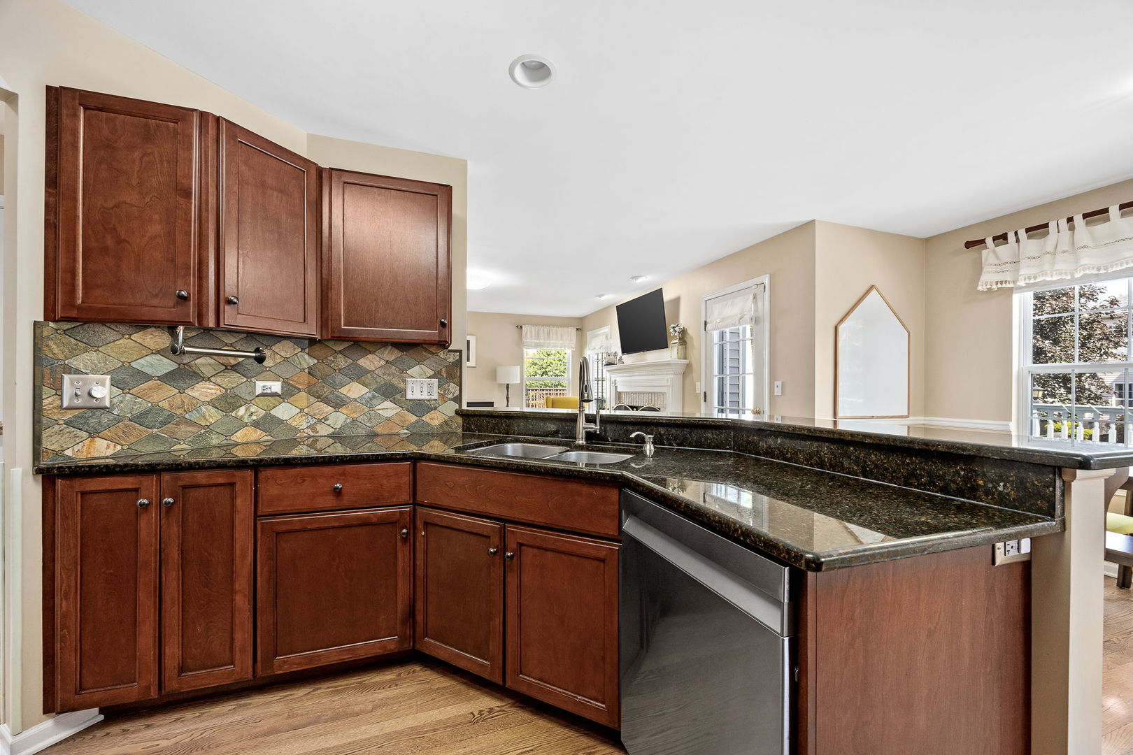 3415 Rosecroft Lane