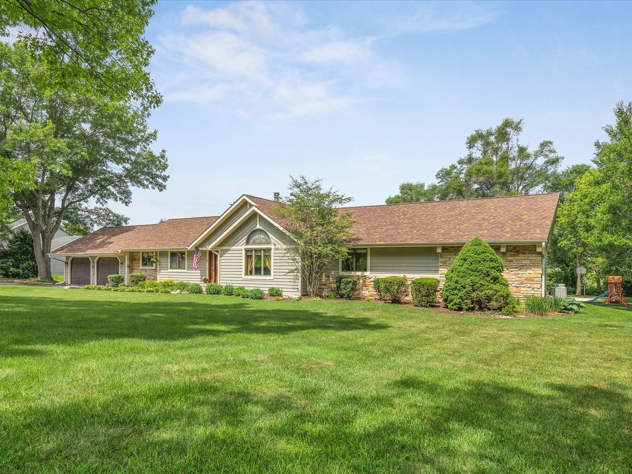 12828 Menominee Trail