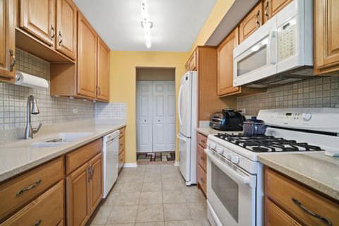 Tiny photo for 51 Old Oak Drive #414, Buffalo Grove, IL 60089 (MLS # 12525549)