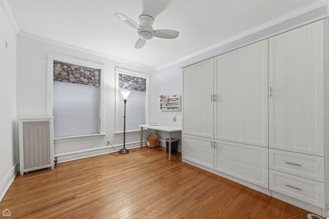 Tiny photo for 5528 S Blackstone Avenue #1S, Chicago, IL 60637 (MLS # 12625386)