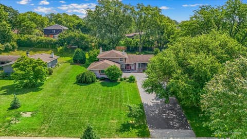 Tiny photo for 163 S Circle Avenue, Bloomingdale, IL 60108 (MLS # 12702090)