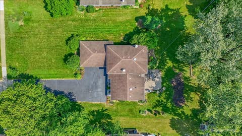 Tiny photo for 163 S Circle Avenue, Bloomingdale, IL 60108 (MLS # 12702090)