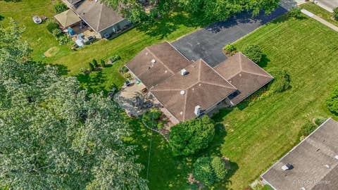Tiny photo for 163 S Circle Avenue, Bloomingdale, IL 60108 (MLS # 12702090)