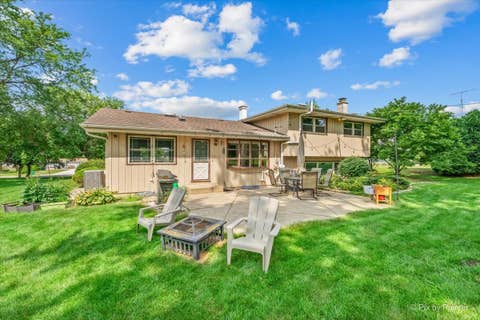 Tiny photo for 163 S Circle Avenue, Bloomingdale, IL 60108 (MLS # 12702090)
