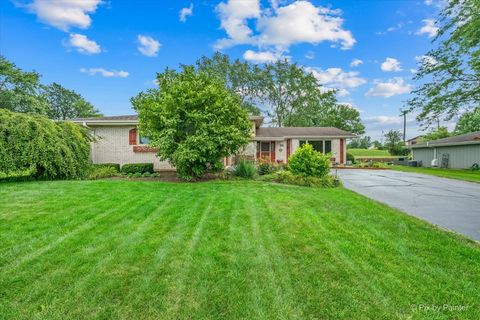 Tiny photo for 163 S Circle Avenue, Bloomingdale, IL 60108 (MLS # 12702090)