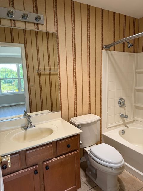Tiny photo for 955 EMERALD Drive, Pingree Grove, IL 60140 (MLS # 12660198)