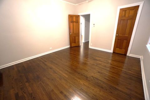 Tiny photo for 6826 N Knox Avenue, Lincolnwood, IL 60712 (MLS # 12507084)