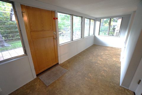 Tiny photo for 6826 N Knox Avenue, Lincolnwood, IL 60712 (MLS # 12507084)