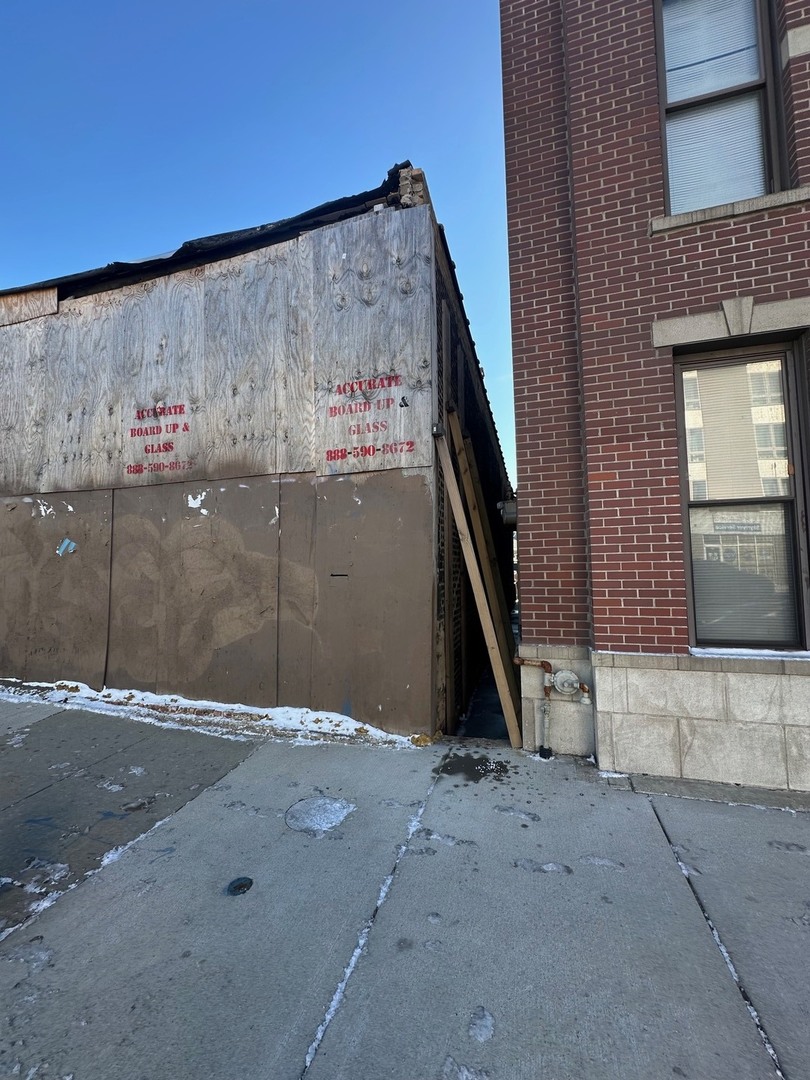 3217 S Archer Avenue