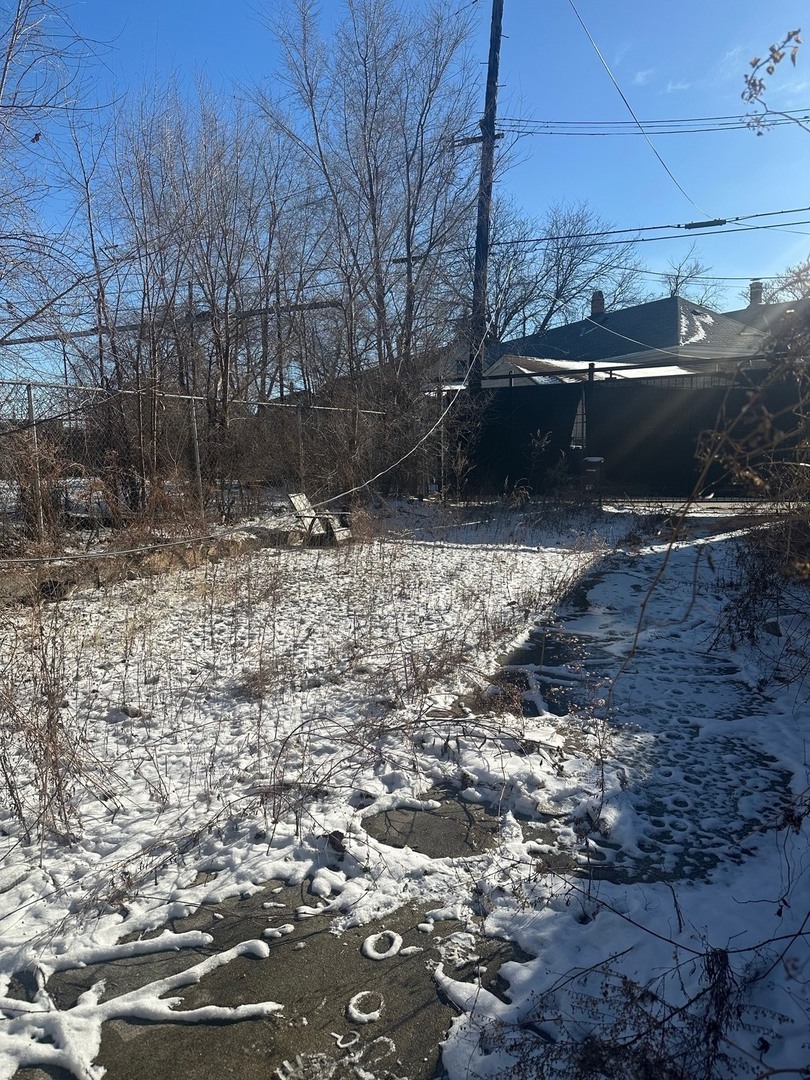 3217 S Archer Avenue