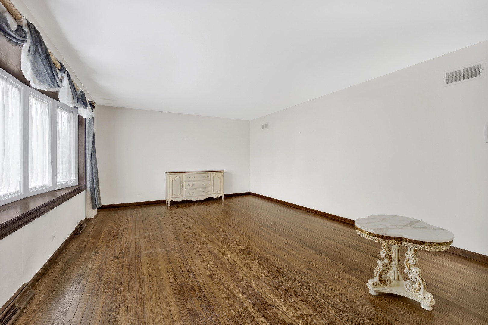 627 Kinkaid Court