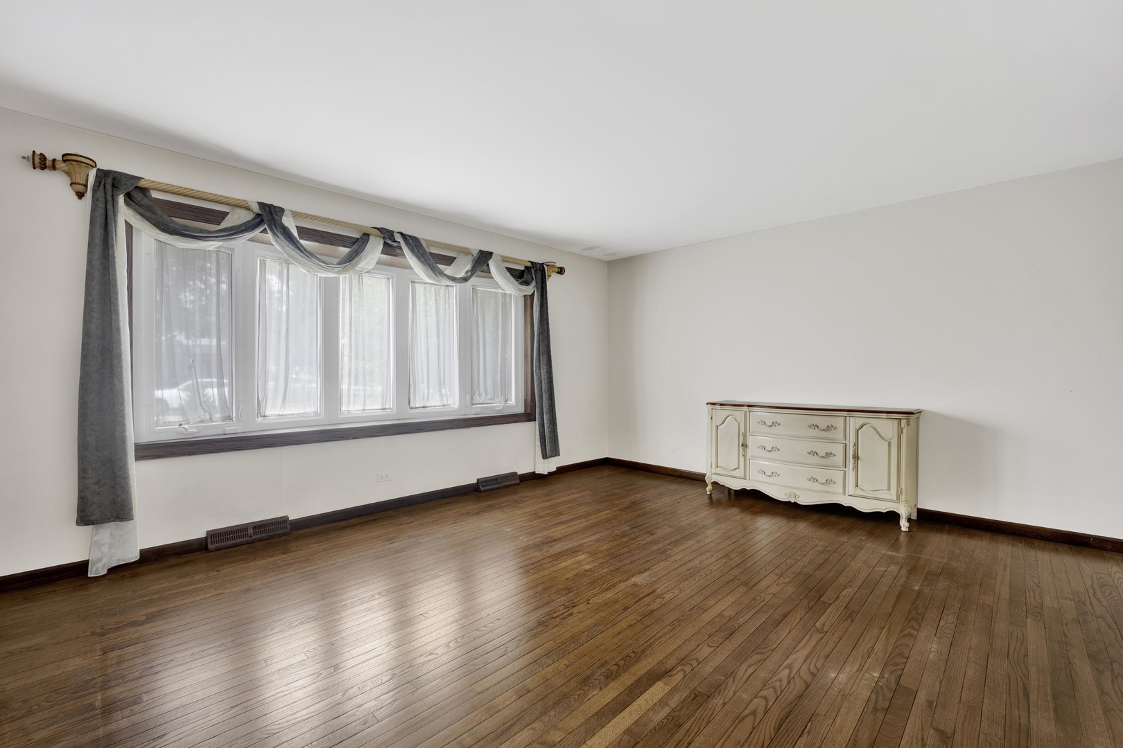 627 Kinkaid Court