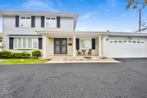 627 Kinkaid Court Des Plaines IL 60016