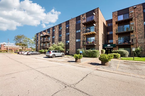 Tiny photo for 8970 N Parkside Avenue #304, Des Plaines, IL 60016 (MLS # 12785901)