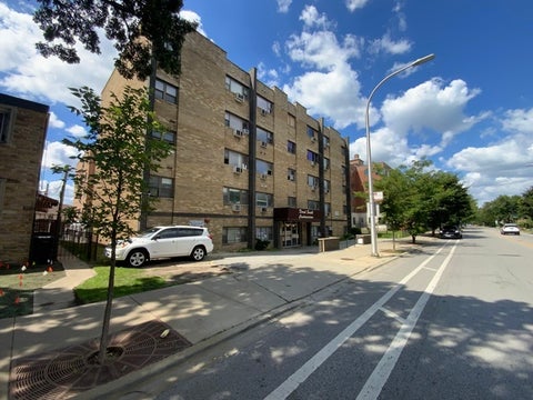 Tiny photo for 7854 S South Shore Drive #514, Chicago, IL 60649 (MLS # 12781676)